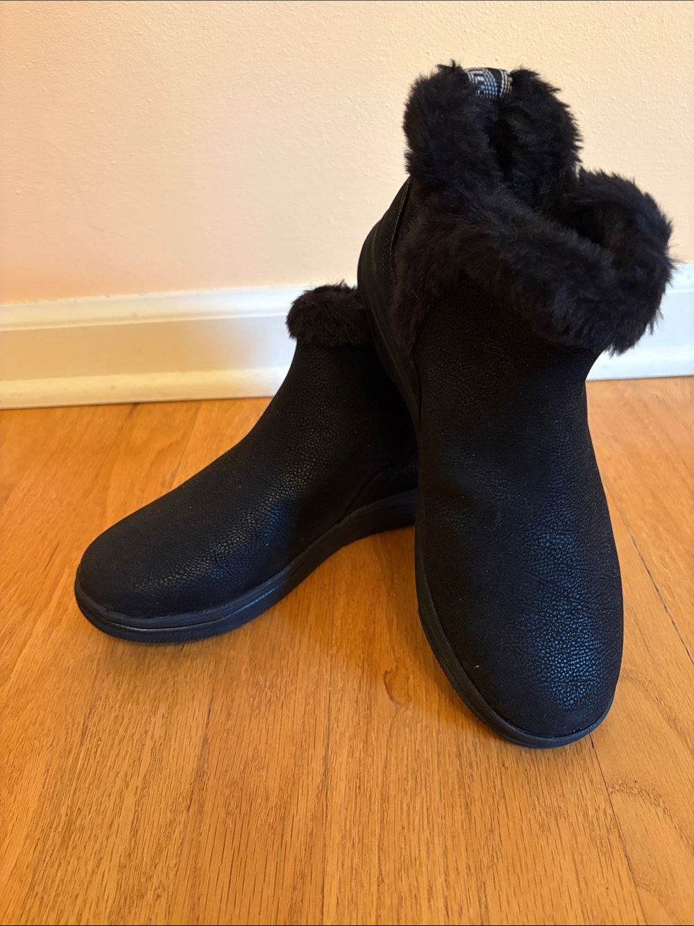 NWT Clarks Women's Black Ankle Boots, size 8